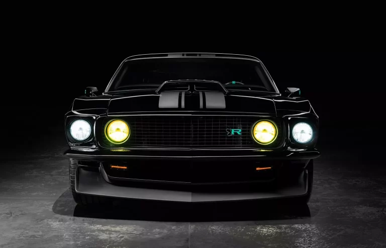 El mejor restomod de un Ford Mustang Fastback se llema Kingpin y lo ha creado Ringbrothers. No hay discusión