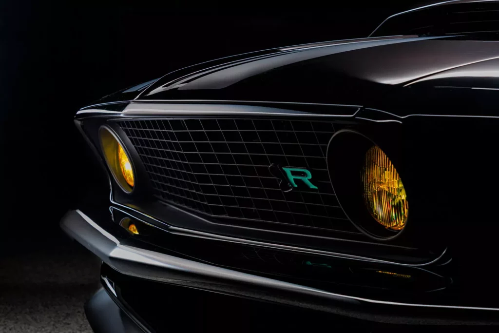 El mejor restomod de un Ford Mustang Fastback se llema Kingpin y lo ha creado Ringbrothers. No hay discusión 20 Motor16 2025 Ringbrother Mustang Mach 1 Kingpin 26 Motor16