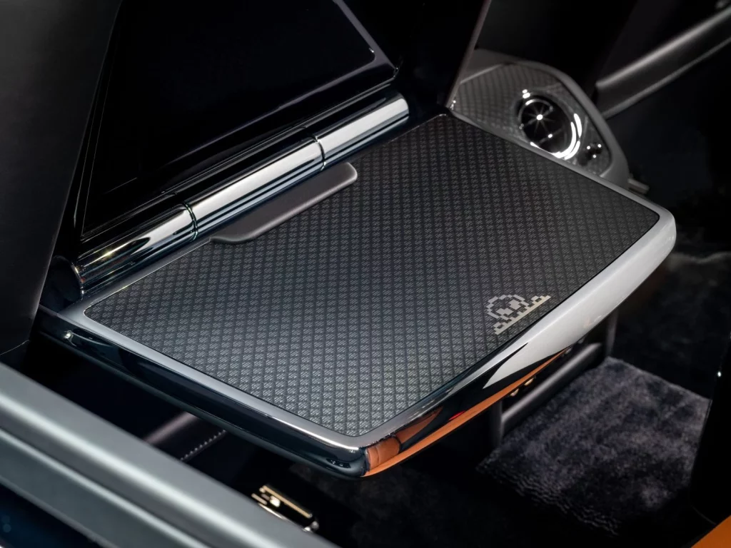 2025 Rolls Royce Black Badge Ghost Gamer 6 Motor16