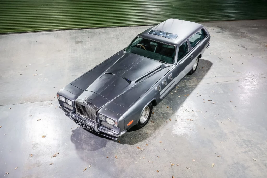 The Beast: El Rolls-Royce 'de palo' que encierra 27 motores 1.0 EcoBoost sale a subasta 5 Motor16 2025 Rolls Royce The Beast V12 13 Motor16