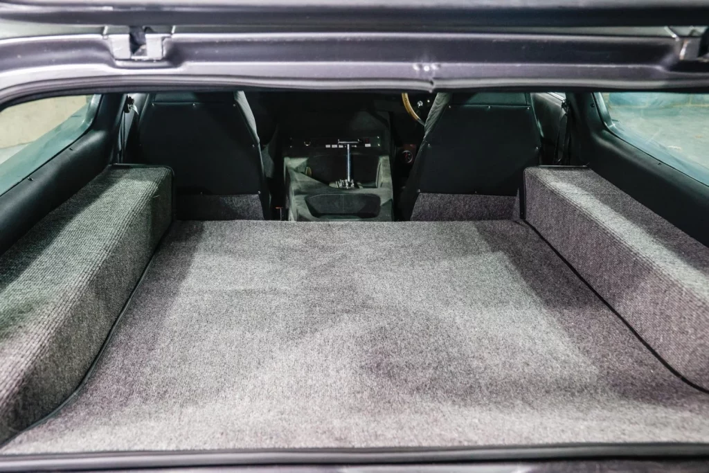 The Beast: El Rolls-Royce 'de palo' que encierra 27 motores 1.0 EcoBoost sale a subasta 20 Motor16 2025 Rolls Royce The Beast V12 19 Motor16