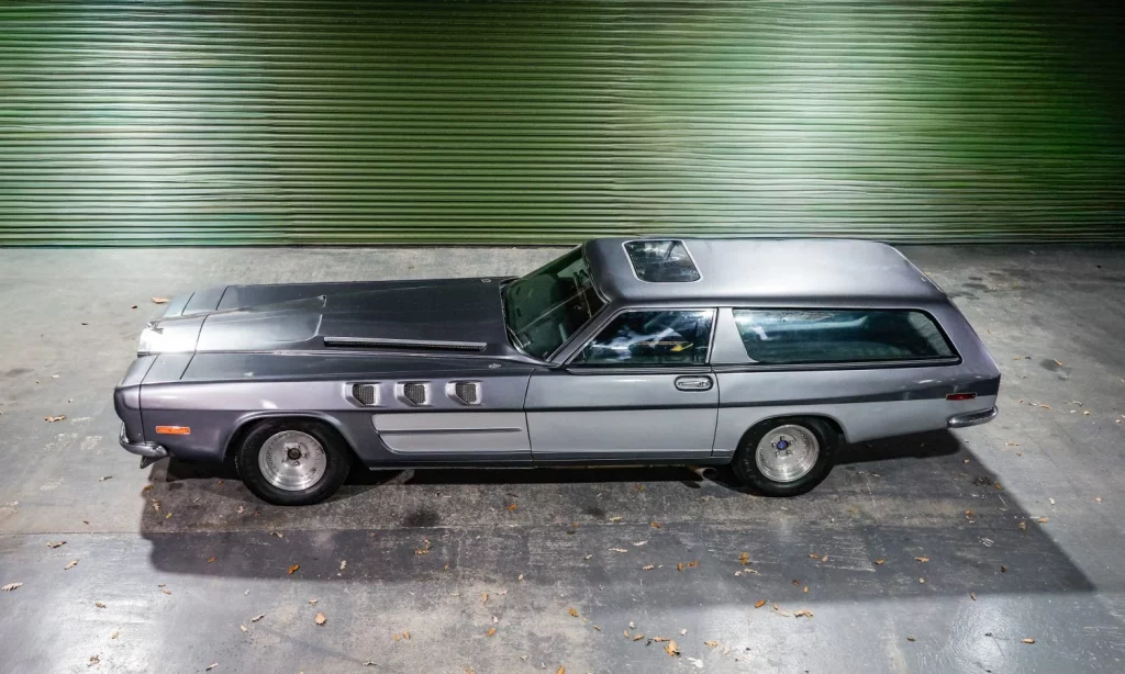 The Beast: El Rolls-Royce 'de palo' que encierra 27 motores 1.0 EcoBoost sale a subasta 7 Motor16 2025 Rolls Royce The Beast V12 2 Motor16