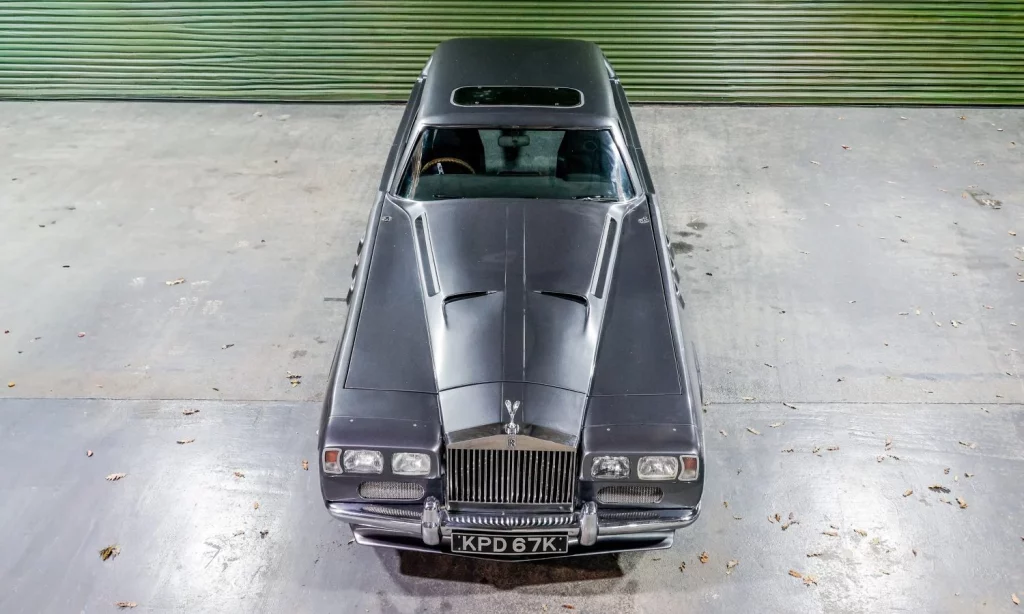 The Beast: El Rolls-Royce 'de palo' que encierra 27 motores 1.0 EcoBoost sale a subasta 4 Motor16 2025 Rolls Royce The Beast V12 3 Motor16