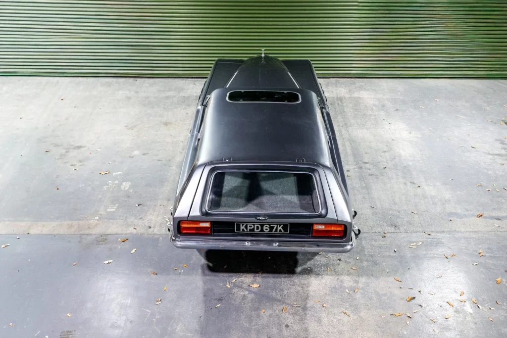 The Beast: El Rolls-Royce 'de palo' que encierra 27 motores 1.0 EcoBoost sale a subasta 11 Motor16 2025 Rolls Royce The Beast V12 7 Motor16