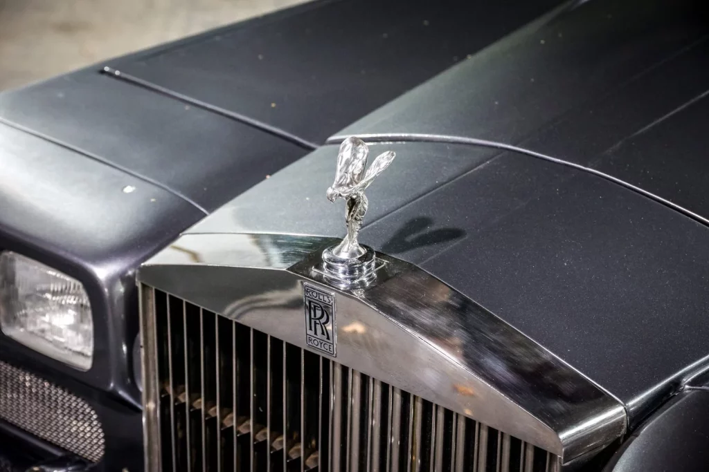 The Beast: El Rolls-Royce 'de palo' que encierra 27 motores 1.0 EcoBoost sale a subasta 13 Motor16 2025 Rolls Royce The Beast V12 8 Motor16