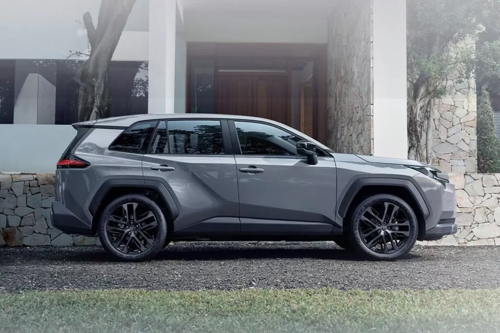 Los Toyota RAV4 que se venden en China molan más y cuestan como un Aygo 23 Motor16 2025 Toyota FAW RAV4 3 Motor16