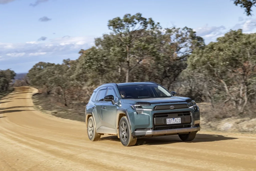 2025 Toyota RAV4 Australia 12 Motor16