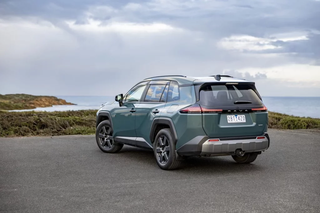 2025 Toyota RAV4 Australia. Imagen trasera.