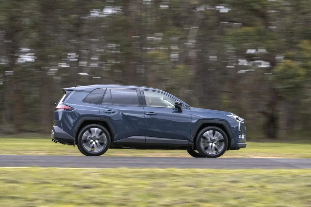 2025 Toyota RAV4 Australia 7 Motor16