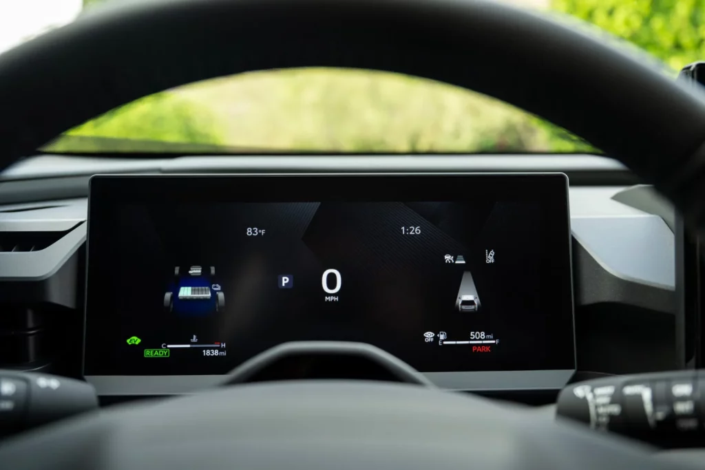 2025 Toyota RAV4 USA 5 Motor16