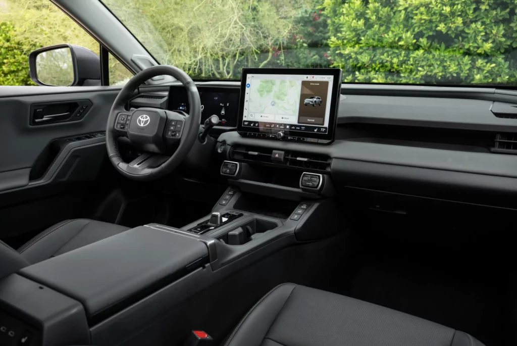 2025 Toyota RAV4 USA. Imagen interior.