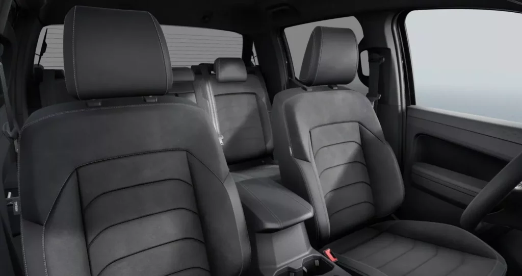 Dark Label: El Volkswagen Amarok saca su lado oscuro y 241 CV a precio de oro 25 Motor16 2025 Volkswagen Amarok Dark Label 12 Motor16