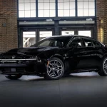 El Dodge Charger con motor de gasolina ya está aquí y es la berlina con la mejor relación precio/potencia