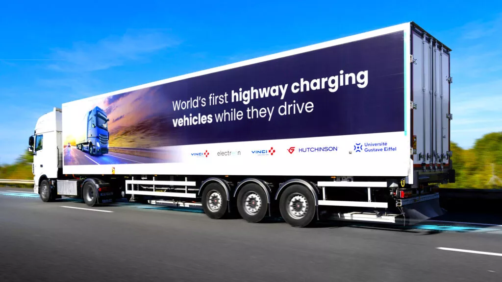 La carretera soñada por tu coche eléctrico está en Francia y esconde cientos de Supercharged bajo el asfalto 2 Motor16 2025 Electreon. Carga inalámbrica por carretera. Imagen movimiento.