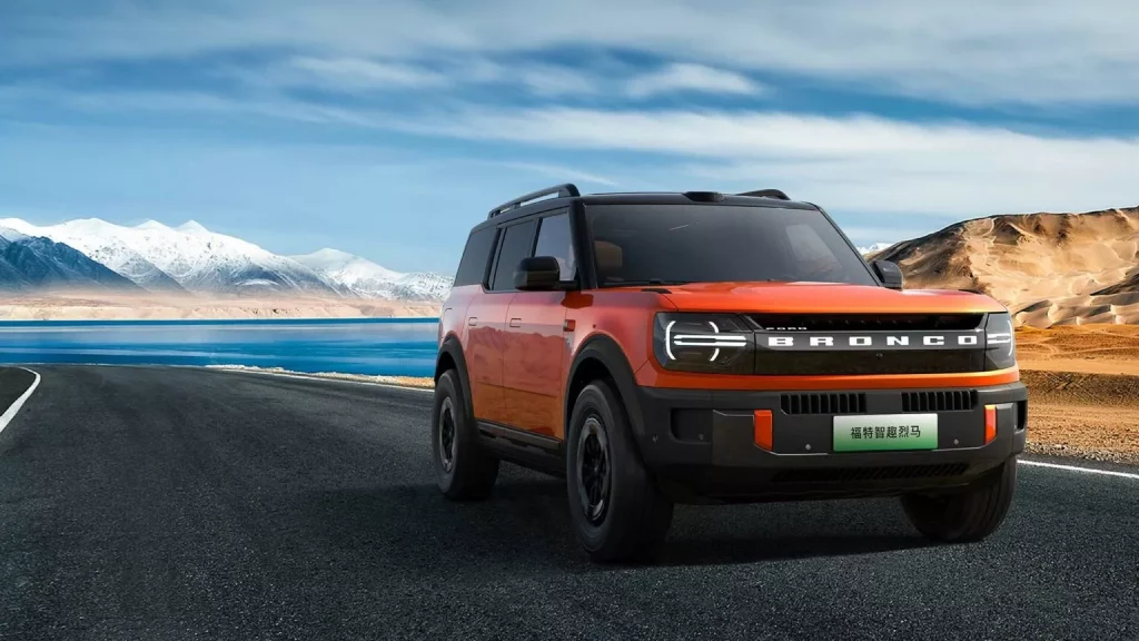 2025 Ford Bronco Basecamp. Imagen movimiento.