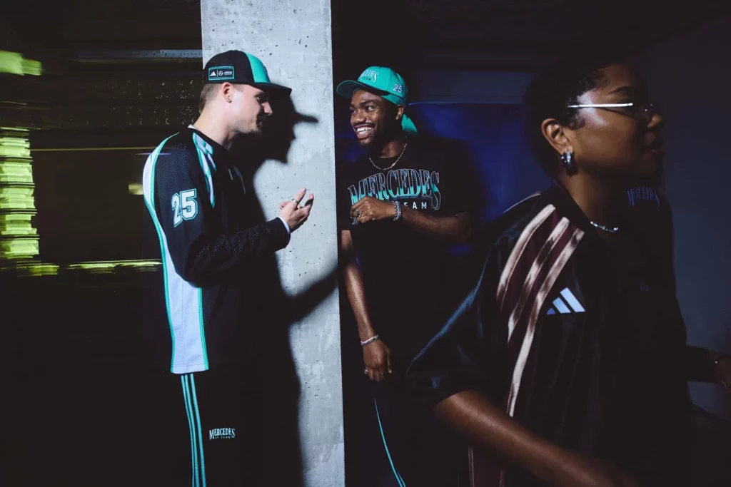 ADIDAS FORMULA1 MERCEDES AMG PETRONAS LAS VEGAS7 Motor16