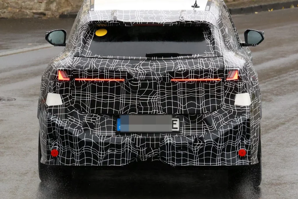 El BMW iX3 M ya está el fase de pruebas 26 Motor16 BMW IX3 M 24 Motor16