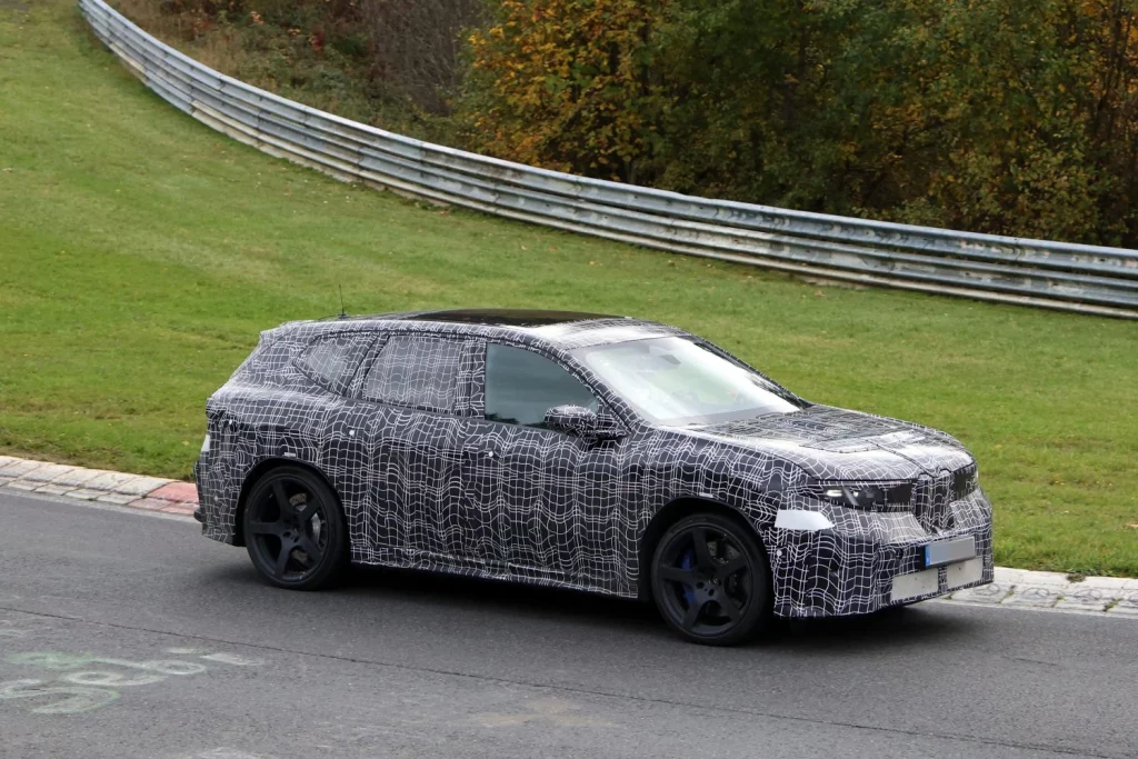 BMW iX3 M: el futuro eléctrico deportivo de M Performance ya rueda en Nürburgring 6 Motor16 BMW IX3 M Nurburgring 5 Motor16