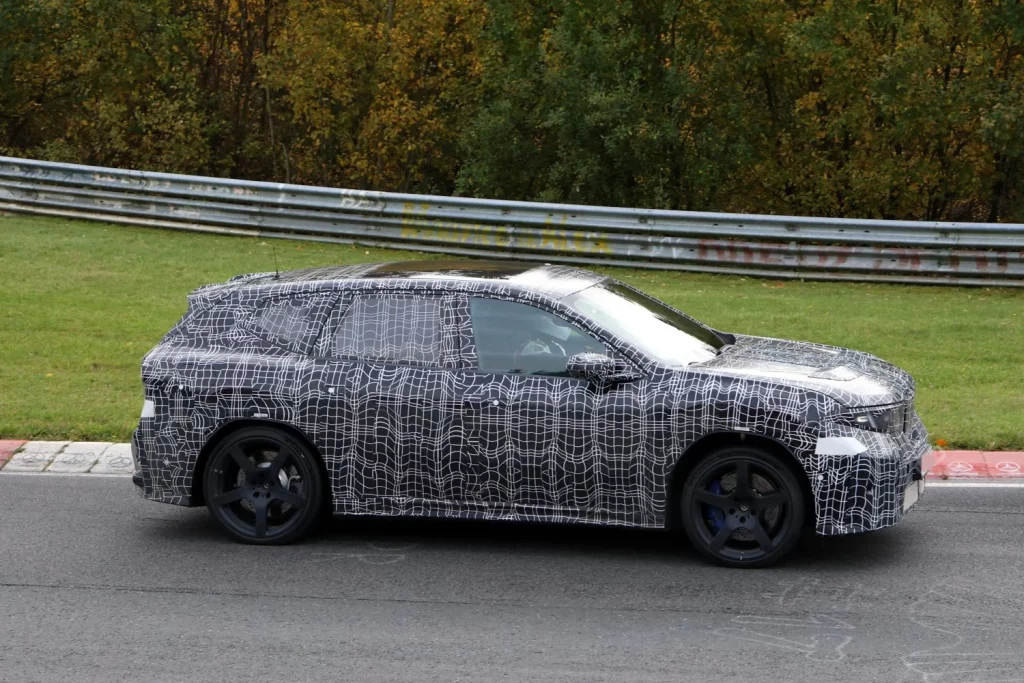 BMW iX3 M: el futuro eléctrico deportivo de M Performance ya rueda en Nürburgring 7 Motor16 BMW IX3 M Nurburgring 6 Motor16