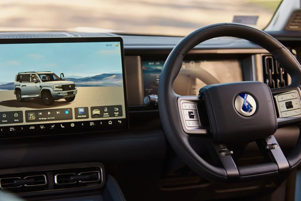 BYD DENZA B5 INTERIOR 28 Motor16