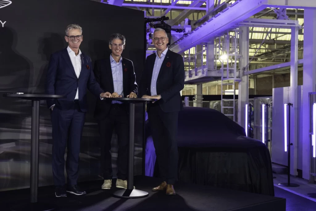 El Bentley Urban SUV eléctrico debutará en 2026 con carga ultrarrápida