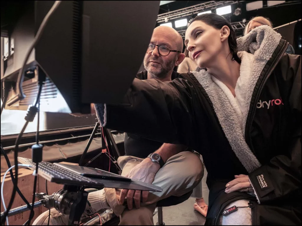 CALENDARIO PIRELLI 2026 Susie Cave 02 Motor16