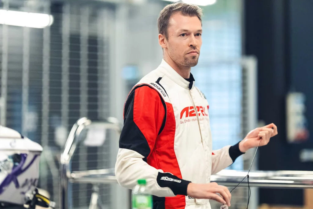 CARRERA COCHES AUTONOMOS ABU DABI 4 Motor16