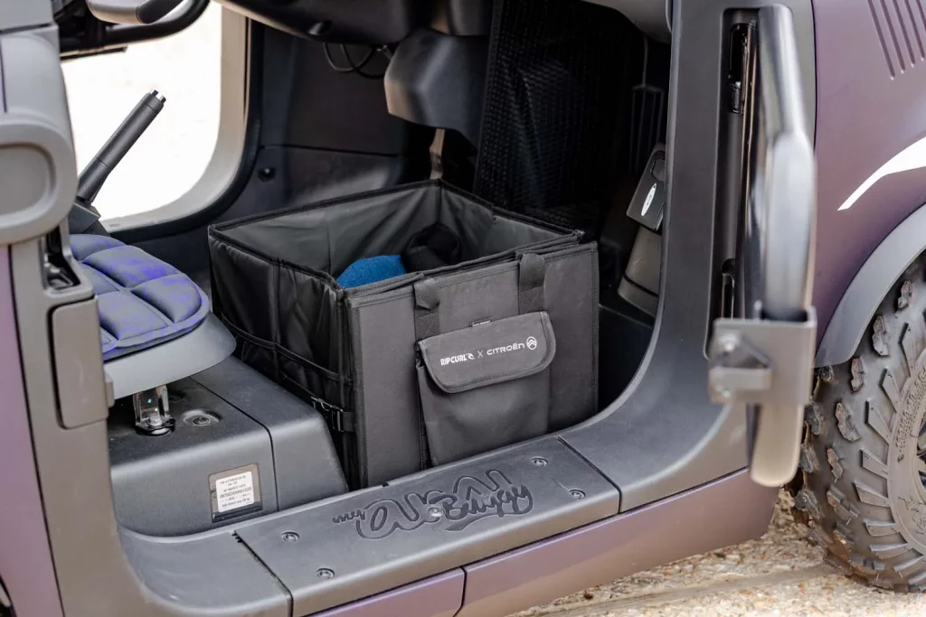 El Citroën Ami Buggy se viste de surfero con Rip Curl: cuando el coche eléctrico más molón se va a la playa 14 Motor16 CITROEN AMI VISION BUGGY RIP CURL14 Motor16