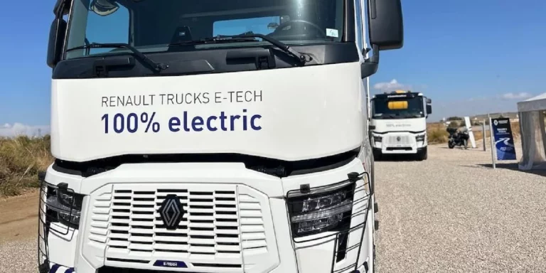 Renault Trucks apuesta por la electrificación del transporte de materiales de obra y construcción