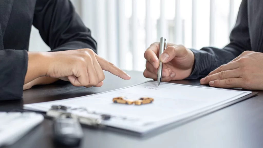 Cartel reclamar demanda abogado Motor16