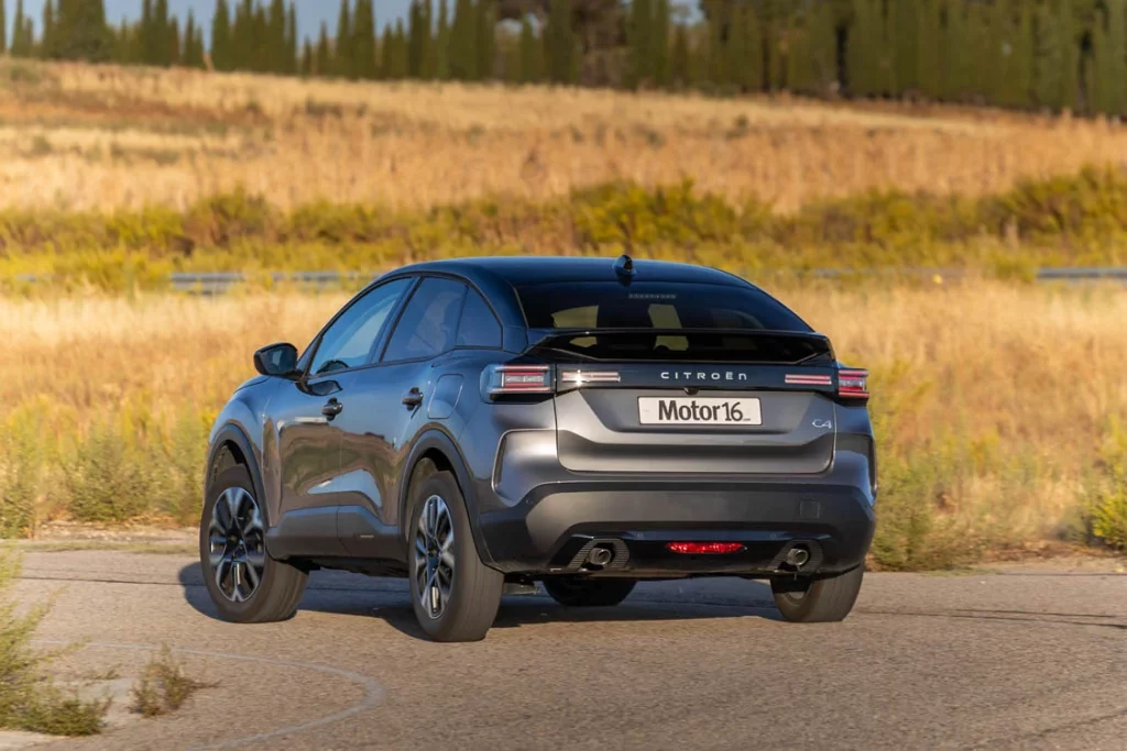 Citroen C4 Hybrid 145 CV e DSC6 12 Motor16