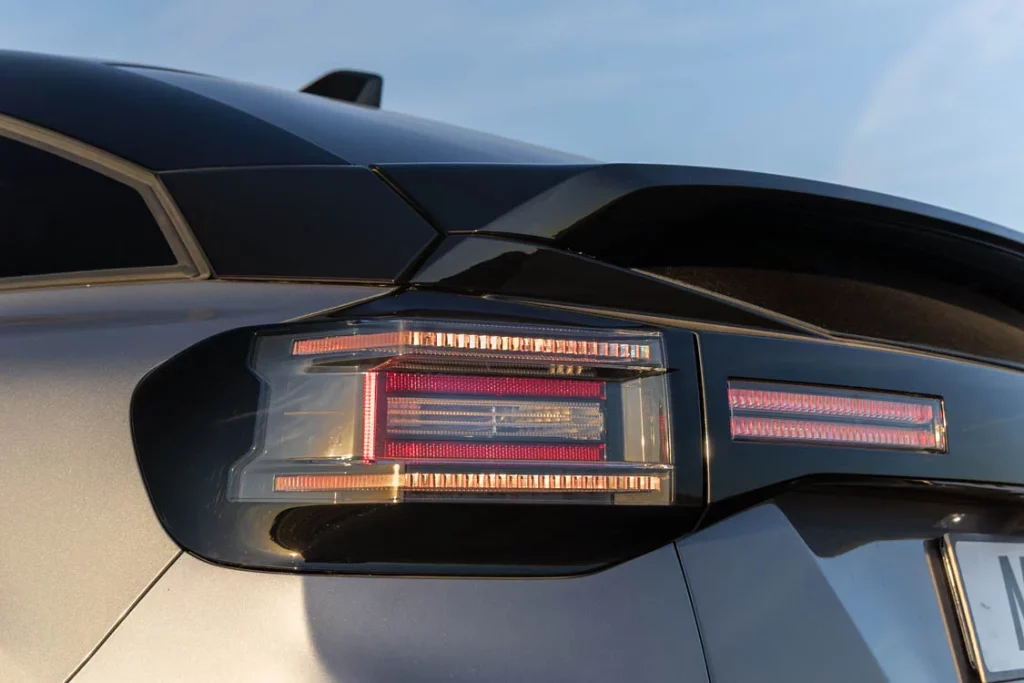 Citroen C4 Hybrid 145 CV e DSC6 7 Motor16