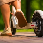 Estefanía (33), agente de seguros: «Si buscas el seguro para tu patinete más barato y completo, te digo el ideal»