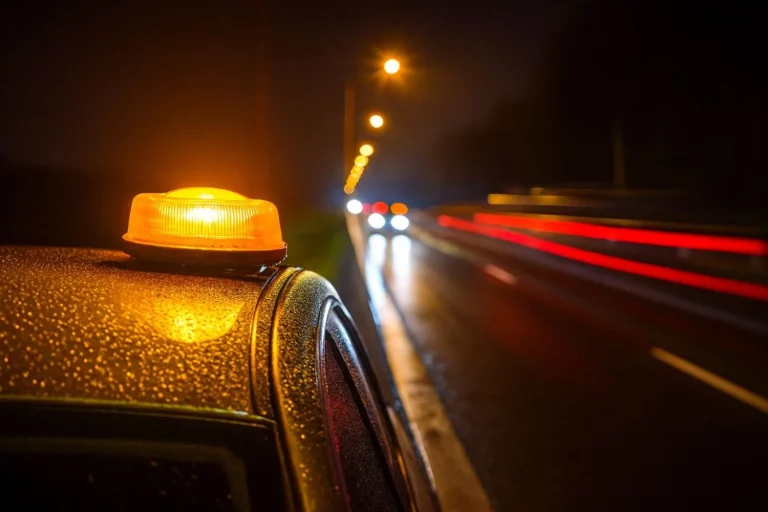 Rocío (33), técnico de emergencias: «No sirve cualquier baliza V16, pero te digo la que yo me compraría sin dudarlo»