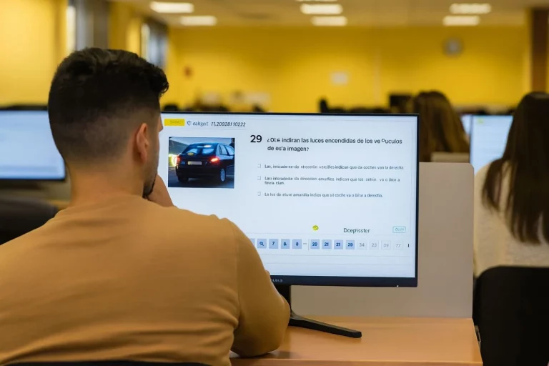 Suspende el examen teórico 128 veces y no se rinde a tener carnet de conducir… Aunque tenga que hipotecar su casa