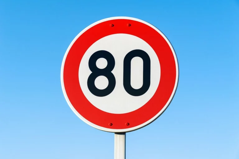 Belén (48), experta en movilidad: «Llegará un día en que por las autovías y autopistas tendrás que ir a 100 o a 80 km/h como mucho»