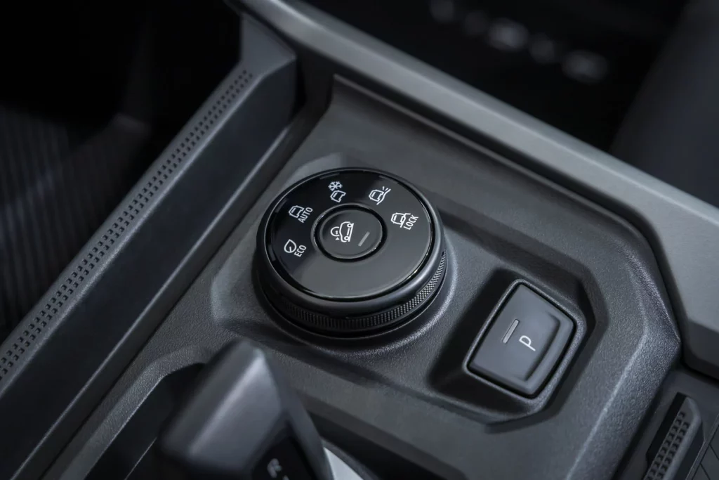 DACIA BIGSTER G HYBRID 155 4X4 12 Motor16