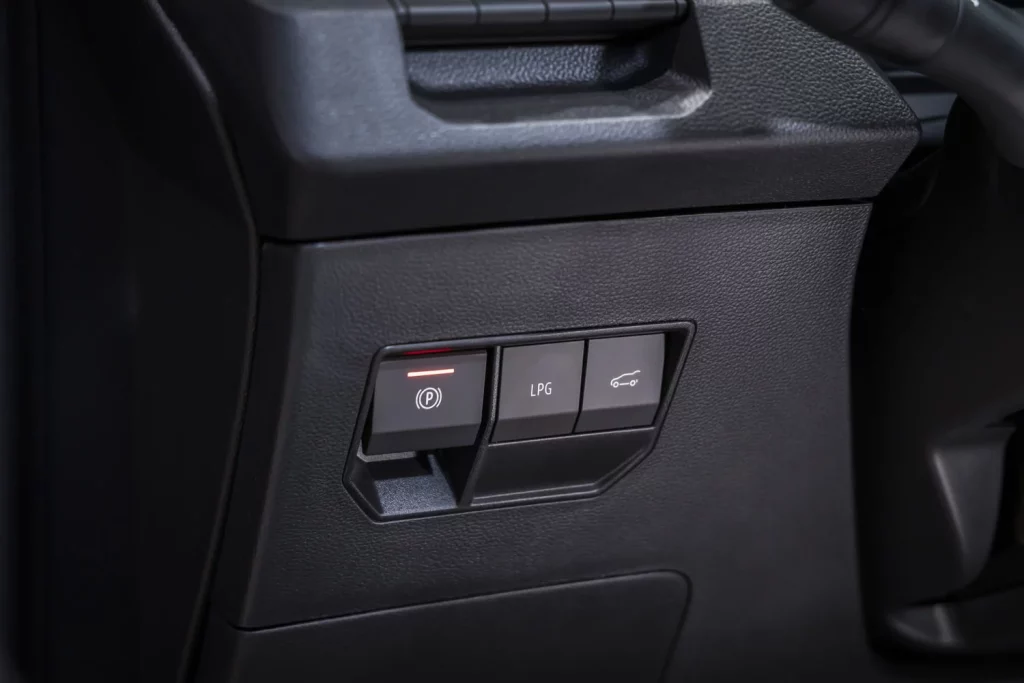 DACIA BIGSTER G HYBRID 155 4X4 14 Motor16