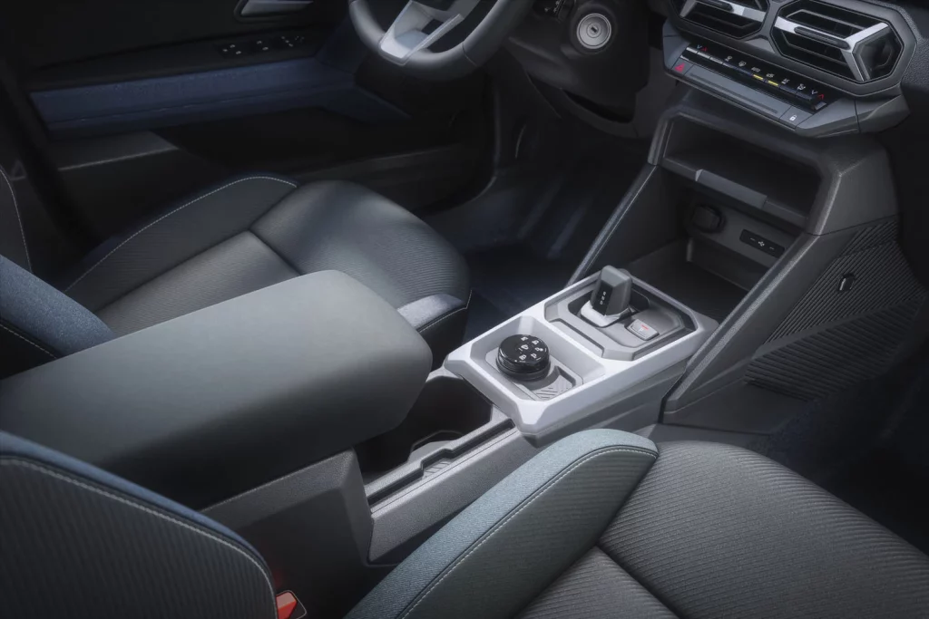 DACIA BIGSTER G HYBRID 155 4X4 19 Motor16