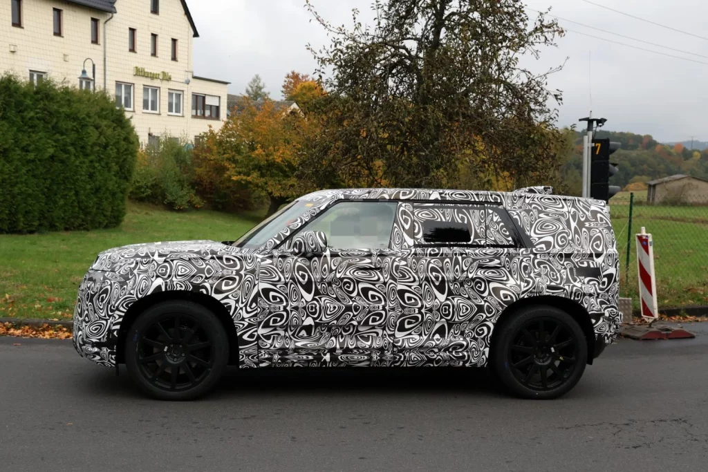 El Defender 80 (o ‘Baby Defender') cada vez está más cerca 1 Motor16 Defender 80 (10)