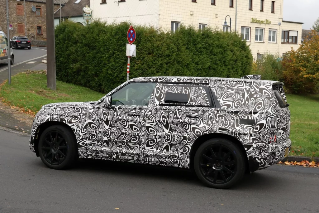 El Defender 80 (o ‘Baby Defender') cada vez está más cerca 13 Motor16 Defender 80 12 Motor16