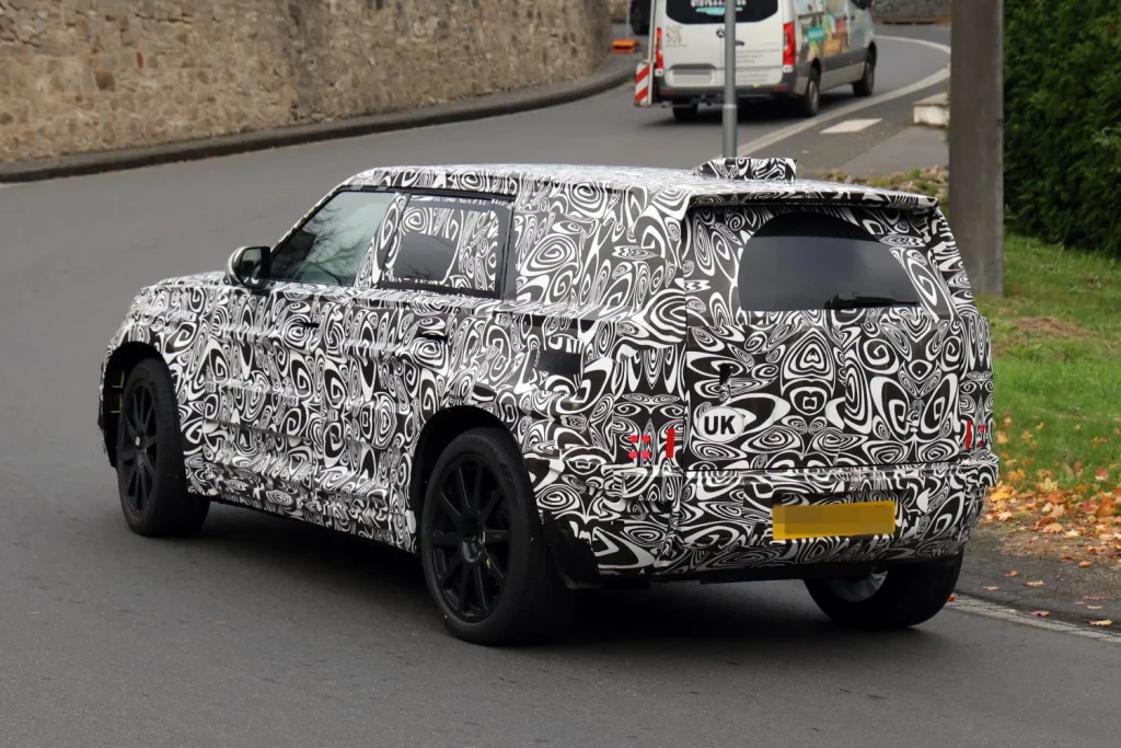 El Defender 80 (o ‘Baby Defender') cada vez está más cerca 15 Motor16 Defender 80 15 Motor16