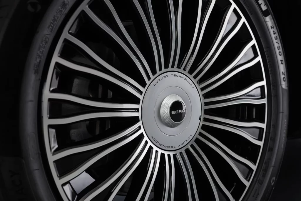 Nuevo EBRO s900 PHEV 4x4: Un peldaño más 14 Motor16 EBRO s900 PHEV 10 Motor16