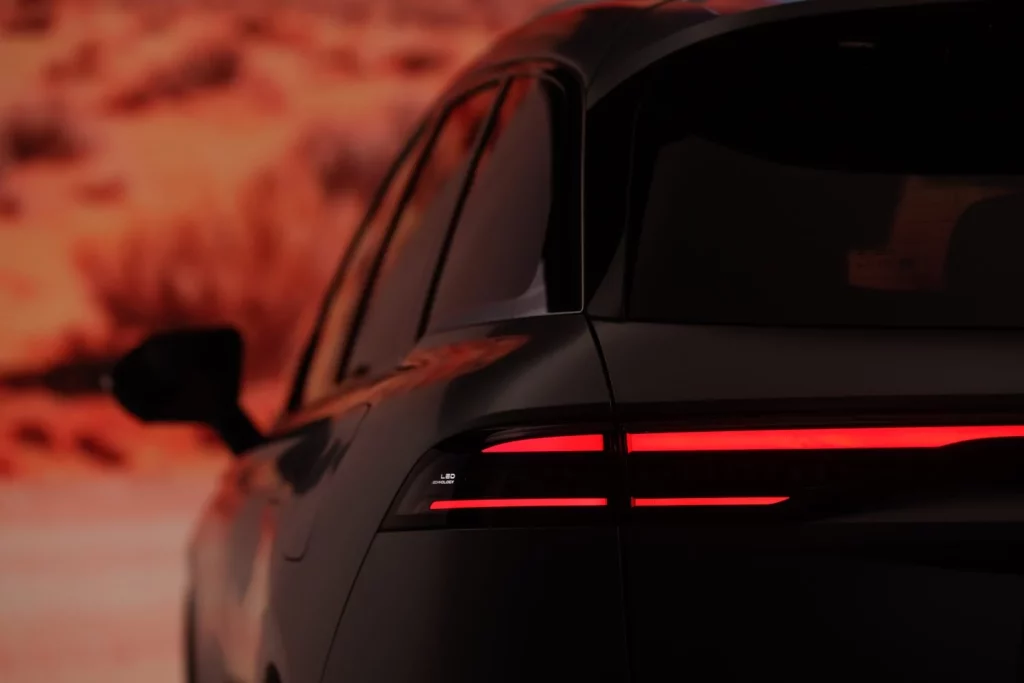 Nuevo EBRO s900 PHEV 4x4: Un peldaño más 48 Motor16 EBRO s900 PHEV 47 Motor16