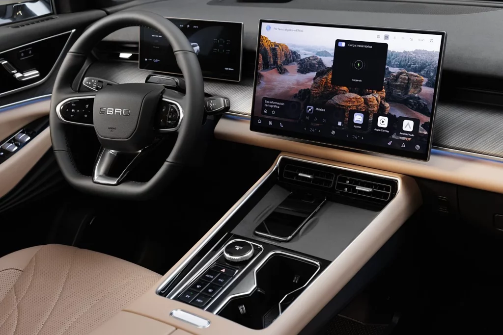 Nuevo EBRO s900 PHEV 4x4: Un peldaño más 53 Motor16 EBRO s900 PHEV 53 Motor16