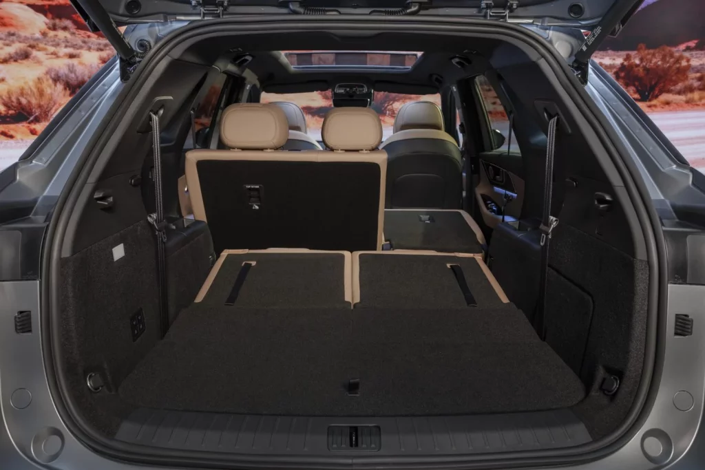 Nuevo EBRO s900 PHEV 4x4: Un peldaño más 63 Motor16 EBRO s900 PHEV 63 Motor16