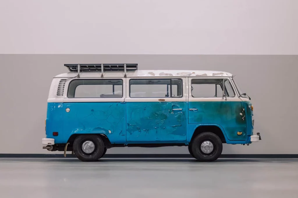 El Volkswagen T2 que sobrevivio a los incendidos en California 10 Motor16