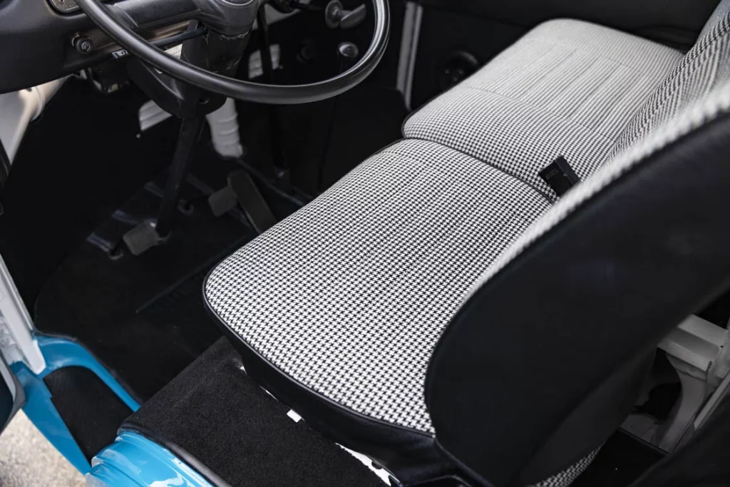 El Volkswagen T2 que sobrevivio a los incendidos en California 7 Motor16