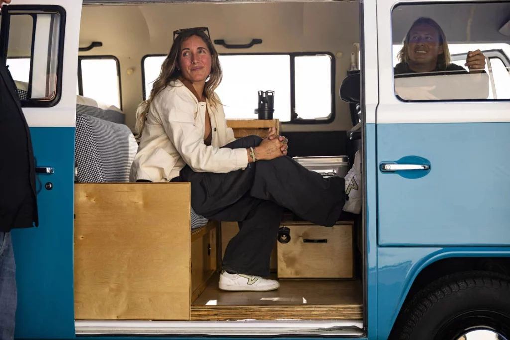 El Volkswagen T2 que sobrevivio a los incendidos en California 9 Motor16