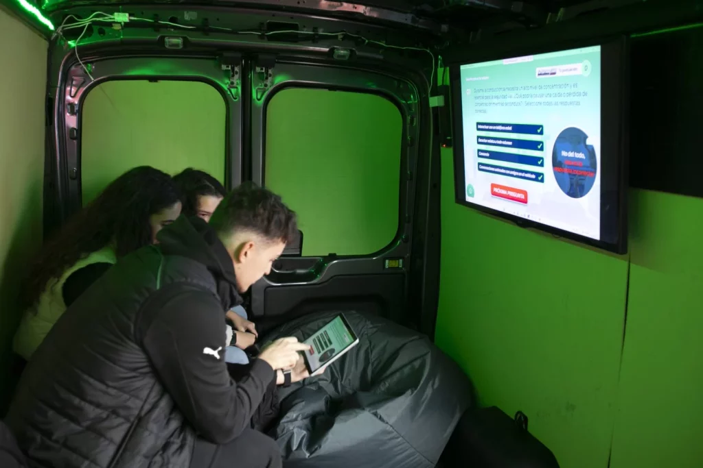 Ford Philanthropy impulsa en España la seguridad vial del futuro con su programa 'Safety in Mobility' 4 Motor16 FORD PHILANTROPY SAFETY IN MOBILITY2 Motor16